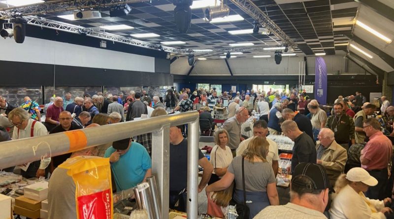 Telford Hamfest 2023 view of main hall full with visitors